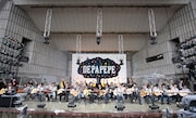 写真は5月6日のライブの模様。ファンの要望に応えてDVD化がついに決定した。