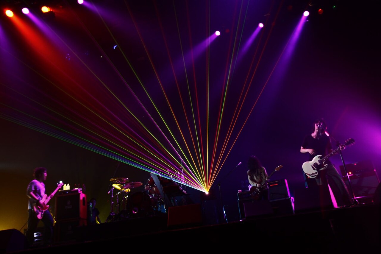 straightener_0508_02.jpg?