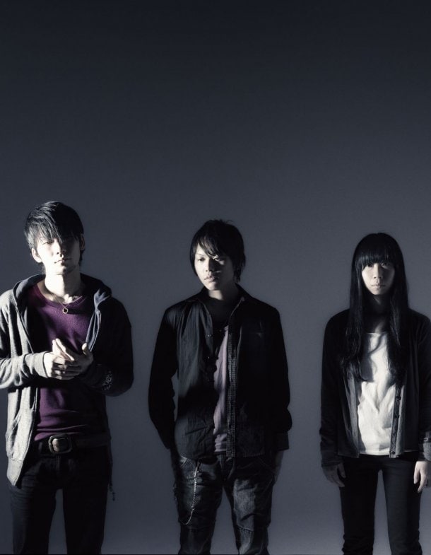 凛として時雨は、各地の夏フェスやイベントに出演した後、11月からZeppツアー「Tornado Z」を敢行する。