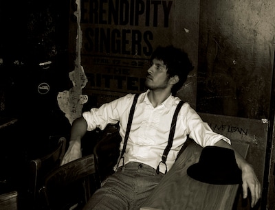 アルバム「Ken's Bar II」収録曲はもちろん、新たなカバー曲の披露にも期待が高まる。