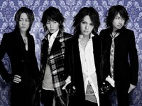 L'Arc-en-Cielは、5月22日から24日まで東京・赤坂Sacasにてイベント「L'Arc-en-Ciel Museum」を開催。イベントでは、ワールドツアー「TOUR 2008 L'7～Trans ASIA via PARIS～」のライブ映像上映会などが行われる（写真は右クリック禁止です）。