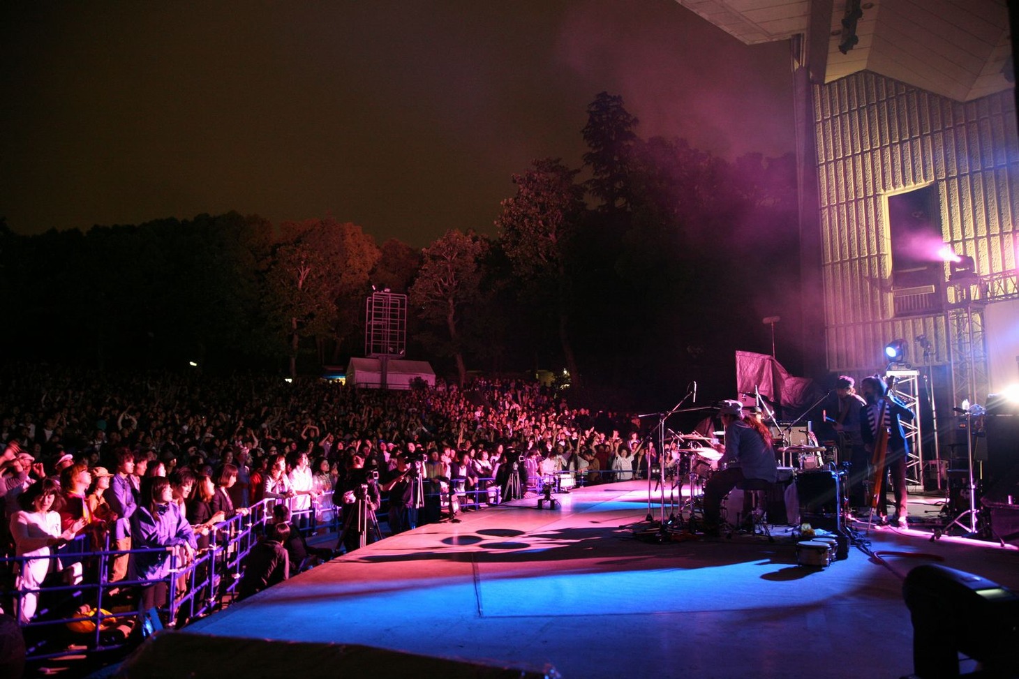 「この景色を一生忘れないと思います」と言ったメンバーたち。ファンにとっても忘れられない一夜となったことだろう。