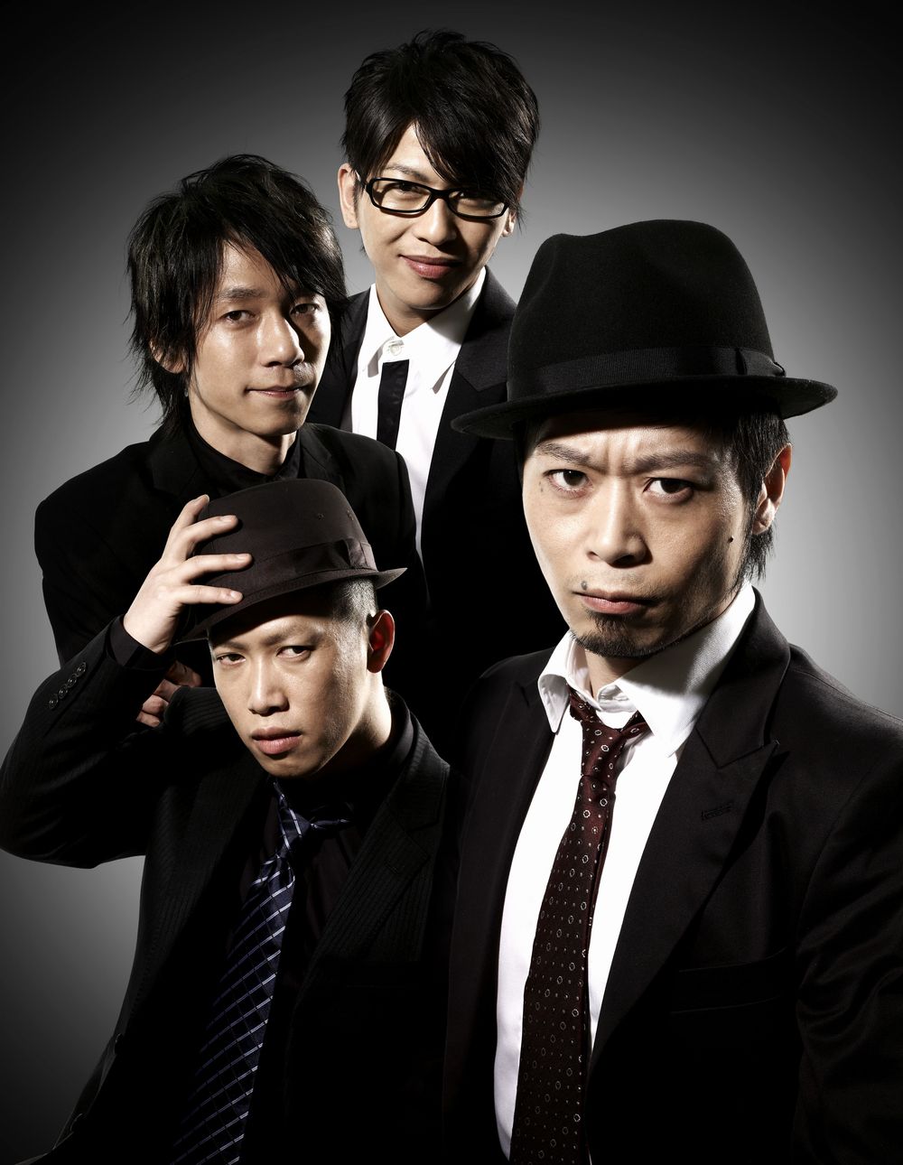 THEイナズマ戦隊 - イナ戦、世界一周中の間寛平に応援歌を書き下ろし