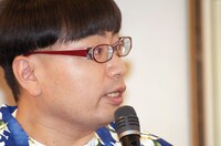 「モーニング娘。時代は加護ちゃんとは絡める感じじゃなかったからね」と語るイジリー。