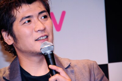 「（サンド伊達と自分は）顔の系統が一緒だよね」と吉川。会場からはブーイングが。