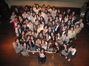 来場者にはIDとパスワードが配布され、当日撮影された記念写真はオフィシャルサイトにて24時間限定でダウンロードできた。