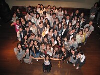 来場者にはIDとパスワードが配布され、当日撮影された記念写真はオフィシャルサイトにて24時間限定でダウンロードできた。