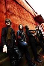 ソウル・フラワー・ユニオンは7月2日に8曲入りシングル「ルーシーの子どもたち」を発売。