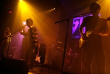 wooderd chiarieは6月3日にライブDVD「シンボリック・エレファント TOUR FINAL」をリリース。MCでは淡々とした口調で「あの日だけしかなかった雰囲気がパッケージされてます。安いです」とアピールした。