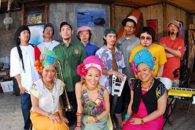 この春に行われたナタリーでのメールインタビューで、メンバーのmai（Vo／写真前列中央）は本作について「いや～、ホンマに良いもんできました！ さらなるステップアップが出来てることを実感できますね」とコメント。