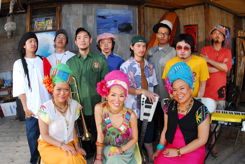 この春に行われたナタリーでのメールインタビューで、メンバーのmai（Vo／写真前列中央）は本作について「いや～、ホンマに良いもんできました！ さらなるステップアップが出来てることを実感できますね」とコメント。