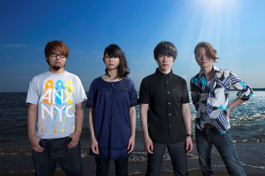 5月23日にバンド史上最長ツアー「LIVE MATHEMATICS TOUR 09」の最終公演を終えたBase Ball Bear。6月27日には初の日比谷野外大音楽堂ワンマンライブ「日比谷ノンフィクション」を控えている。
