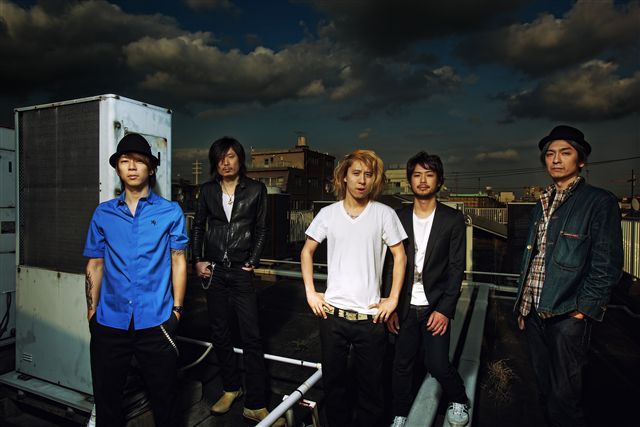 本日6月1日からは、全国ツアー「Trash We'd Love Tour 2009」もスタート。