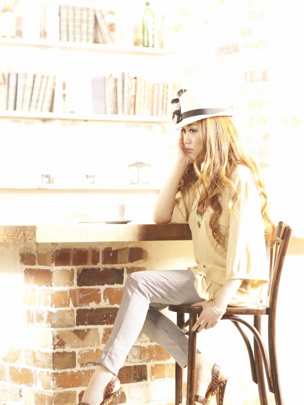 「今」の積み重ねが「未来」を作る。「今」こそが最高の贈り物（PRESENT）だと歌うJUJUの新曲「PRESENT」。NYでの下積みを経て開花したJUJUの言葉が胸を打つ。