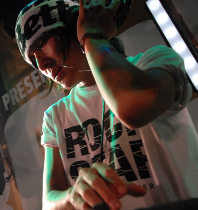 主催の片平実はロックフェス「ROCK IN JAPAN FESTIVAL」「COUNTDOWN JAPAN」のレジデントDJとしても活躍中。