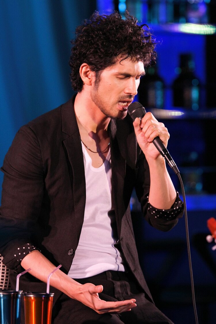 平井堅 思い出の地 横浜でプレミアム Ken S Bar オープン 音楽ナタリー