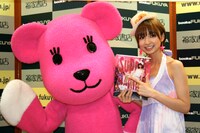 モモの花と記念撮影。