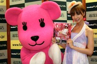 モモの花と記念撮影。