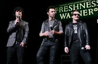 GREEN DAYはコンベンションライブ当日、赤坂BLITZでプレミアムライブも実施。