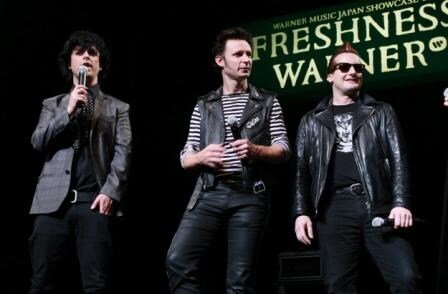 GREEN DAYはコンベンションライブ当日、赤坂BLITZでプレミアムライブも実施。