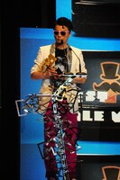 「最優秀男性アーティストビデオ賞」を受賞したKREVA（写真提供MTV JAPAN）。