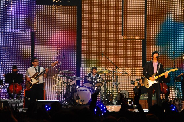 「最優秀映画ビデオ賞」を受賞したレミオロメンは、最新ナンバー「Sakura」を会場に響かせた（写真提供MTV JAPAN）。