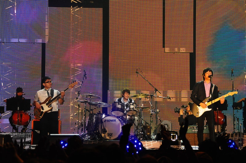 「最優秀映画ビデオ賞」を受賞したレミオロメンは、最新ナンバー「Sakura」を会場に響かせた（写真提供MTV JAPAN）。