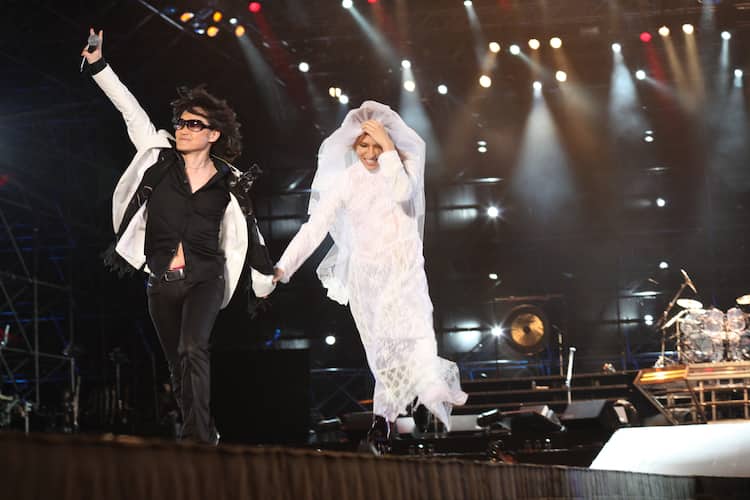 X JAPAN台北公演でYOSHIKIがウェディングドレス姿に - 音楽ナタリー
