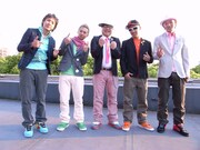 ラッパー風のカンニング竹山が必死でエアギター披露