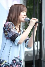 現地メディアから「アメリカでの活動で何が一番大切と思うか？」と問われた川嶋あい。ほんのちょっと間を置いた後、笑顔で「変わらないこと。自分が自分であり続けることかな」と答えたという。