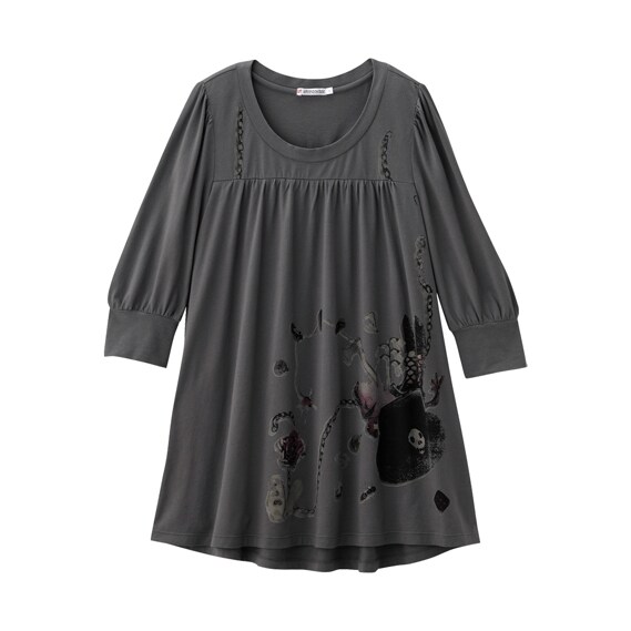 斉藤和義による楽曲のイメージをシックに表現した「晴れ女」。