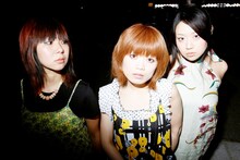 千葉で結成されたつしまみれが地元FM局から全国へ発信するプログラム「まりとみずえのやよいでポン！」は、bayfmにて毎週日曜日27:25～35頃放送中。