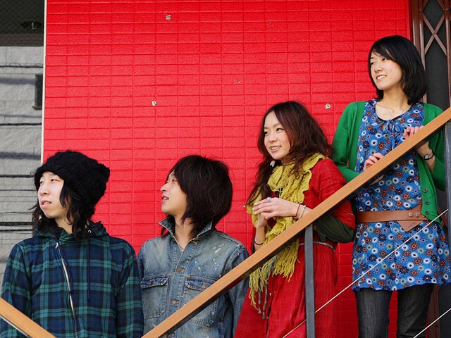 4月29日にリリースされた100円シングル「サヨナラ 18's TRAIN」はTOWER RECORDS渋谷店インディーズチャートにて2週連続8位を記録している。