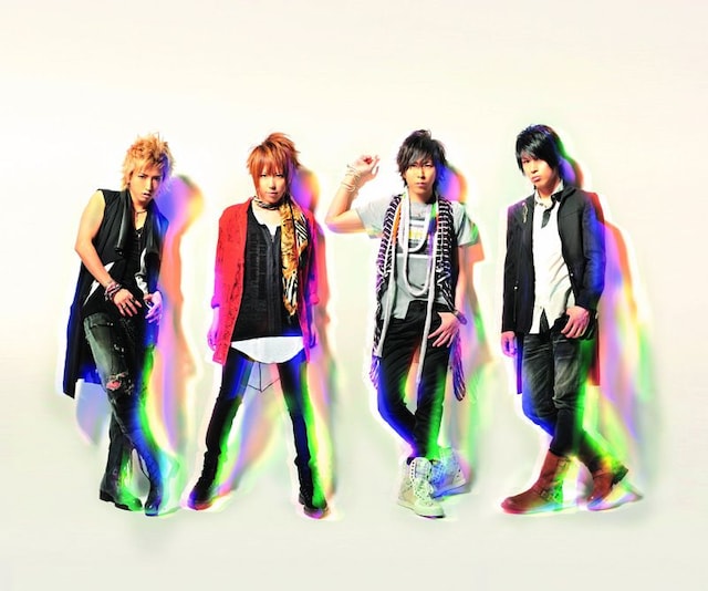 「SID TOUR 2009 hikari」のツアーファイナルは、国立代々木競技場第一体育館で10月11日・12日に開催。2日間で約2万5000人を動員する予定となっている。チケットは9月6日より一般発売開始。