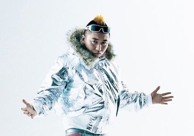 イベントのモバイルサイトでは出演アーティストの待受画像やデコメ、カウントダウンFLASH待受など特別コンテンツを展開中（写真はTARO SOUL）。