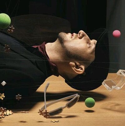 写真は「canvas」のジャケット。ドラマ主題歌として話題のMONKEY MAJIKのニューシングル「アイシテル」も同時発売される。