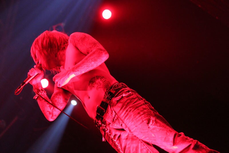 「ROCK IM PARK」でのパフォーマンスは、彼らの基準からすればベストな部類に入るものとは言い難いところがあったという。しかし、その2日後の「ROCK AM RING」ではその雪辱をはらすかのような、熱いステージを披露。