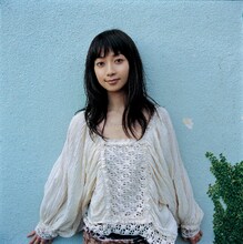 この作品のリリースを機に、持田香織はソロアーティストとして地上波のテレビ番組に続々出演する予定とのこと。こちらも期待しておこう。