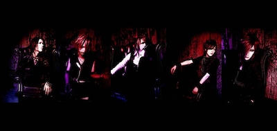 the GazettEは12月16日にライブDVD「TOUR09 -DIM SCENE- FINAL AT SAITAMA SUPER ARENA」をリリース。DVDには先日さいたまスーパーアリーナで行われた全国ツアーのファイナル公演の模様が収録される。