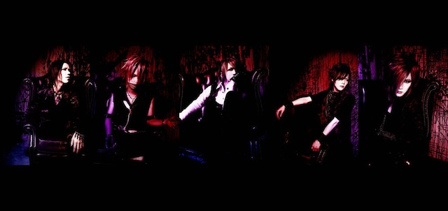 the GazettEは12月16日にライブDVD「TOUR09 -DIM SCENE- FINAL AT SAITAMA SUPER ARENA」をリリース。DVDには先日さいたまスーパーアリーナで行われた全国ツアーのファイナル公演の模様が収録される。