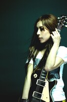 アルバムのオープニングを飾る小西康陽プロデュース曲「ユー・リアリー・ガット・ミー」は着うた先行配信中