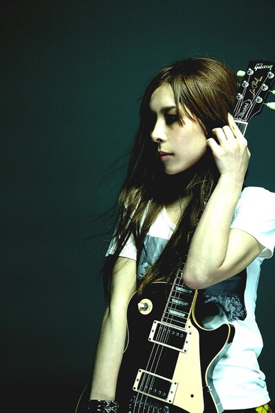 アルバムのオープニングを飾る小西康陽プロデュース曲「ユー・リアリー・ガット・ミー」は着うた先行配信中