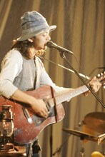 MCで「9月末にアルバムを出さないとヤバイ！」と宣言したCaravan。現在は制作作業真っ最中とのことだ。