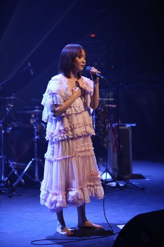 ラ・シガールで行われたライブの模様。彼女にとってヨーロッパ公演は今回で4年目を迎え、もはや恒例となりつつある。