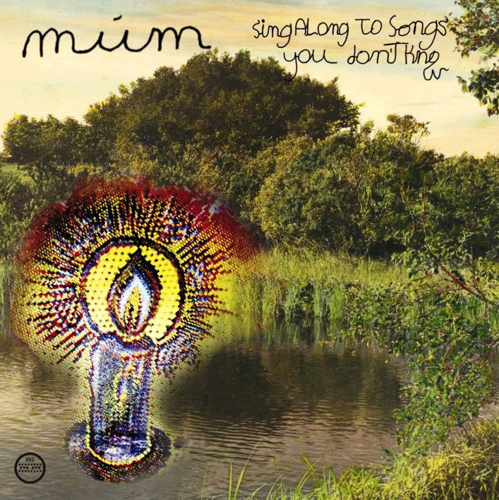 写真は8月にリリースされるmúmの約2年ぶりのニューアルバム「Sing Along to Songs You Don't Know」のジャケット。今回の来日公演ではこの作品からの新曲を多く聴くことができそうだ。