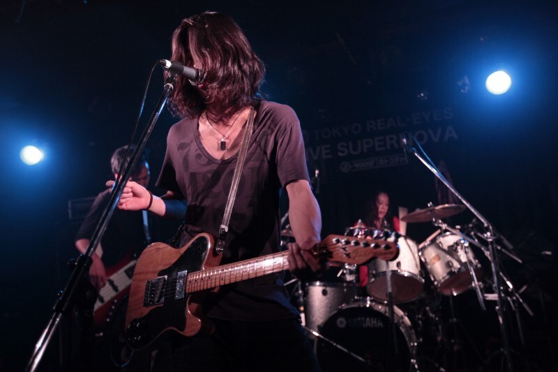 ライブ当日の6月17日に1stフルアルバム「傾向と対策」をリリースしたJeepta。現在ナタリーPower Pushのコーナーでは、メンバー4人のインタビューを掲載している。