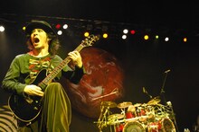 ツアーファイナルにふさわしい渾身のパフォーマンスを披露したミヤ（G）。