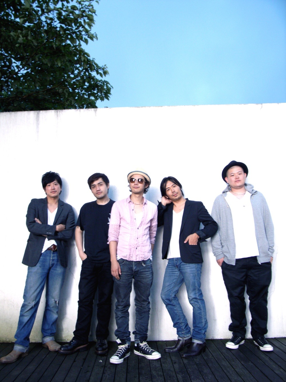 COMEBACK MY DAUGHTERSは自主企画イベント「Before You Come Home」を9月26日に東京・代官山UNITで開催。ゲストにベン・クウェラーを迎える。
