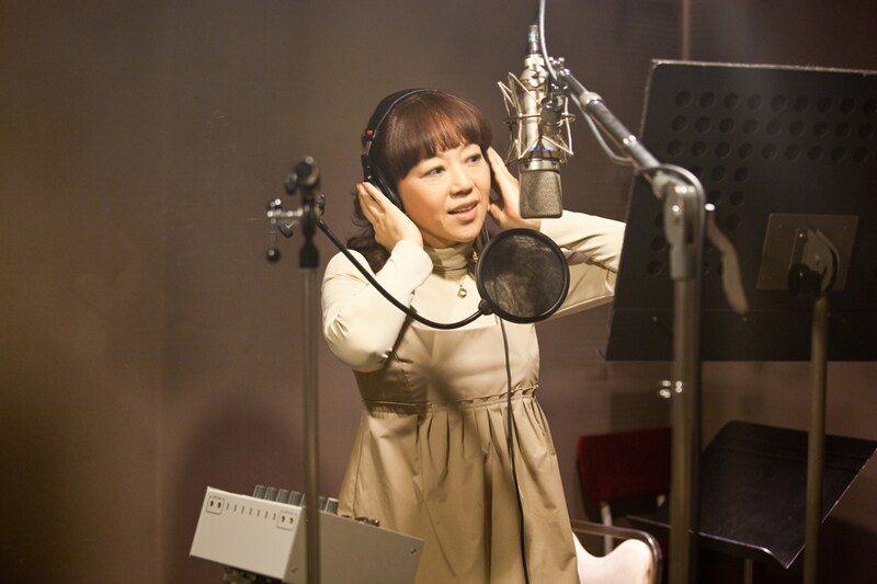 「タッチ」ブラバンバージョンのレコーディングに臨む岩崎良美。