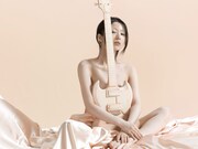 林檎アルバムアートワークで肌色ギブソンと同衾